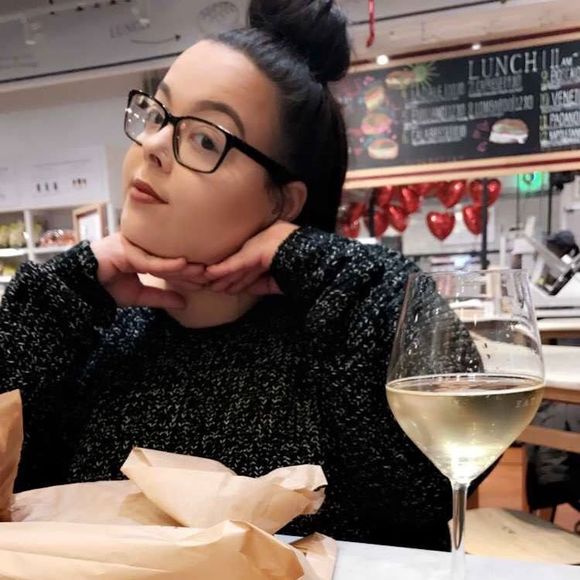 Meet your Posher, Sue - Picture 1 of 1